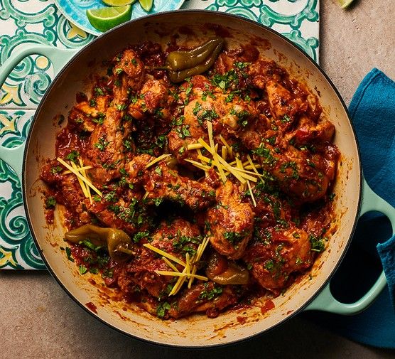 A casserole dish with chicken karahi