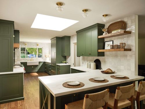 Peninsula in an island