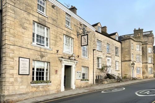 Falcon Inn