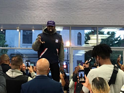 kanye west makes an appearance at the georgetown apple store 44831849284