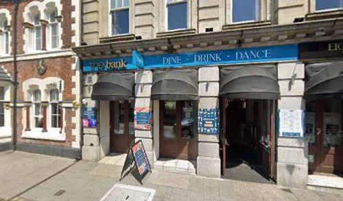Eighteen Bar & Lounge