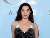 Aubrey Plaza Shows Off Bare Baby Bump Photo Ahead of Welcoming Her First Child - Yahoo
