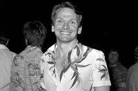 Bob Mackie’s death certificate reveals shocking new details after rep confirmed designer died of pneumonia - Entertainment Weekly
