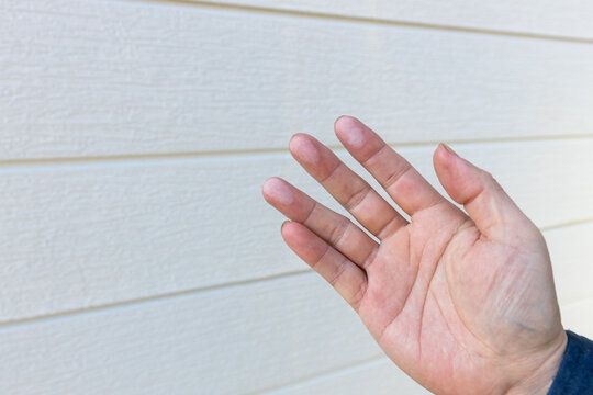 外壁塗装の劣化（チョーキング）チェック