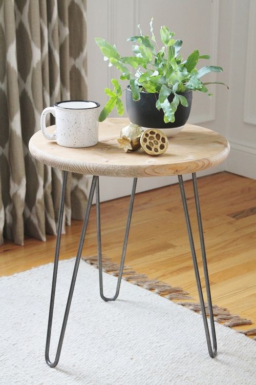 This IKEA side table is a perfect modern farmhouse style and it's a very simple DIY that takes less than an hour