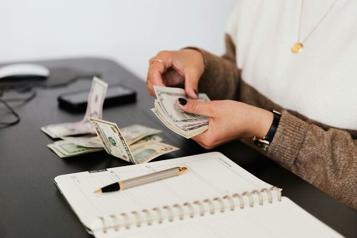 Five Smart Money-Saving Life Hacks to Help You Manage Your Budget