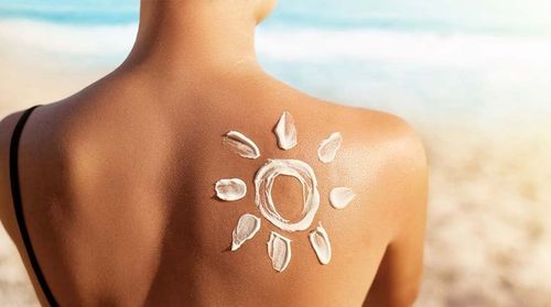  The Dos and Don'ts of Sunscreen Application: Protect Your Skin, the Right Way
