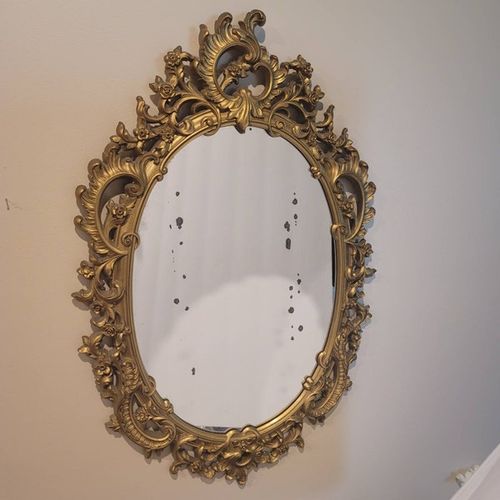 Vintage Syroco Gold Gilt Ornate Oval Wall Mirror Baroque Rococo Hollywood Regency