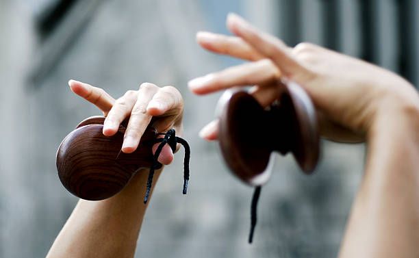 castanetas de flamenco - gitano fotografías e imágenes de stock
