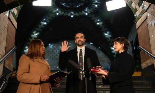 ’زندگی کا سب سے بڑا اعزاز ہے‘، ظہران ممدانی کا قرآن پر ہاتھ رکھ کر نیویارک کے میئر کا حلف