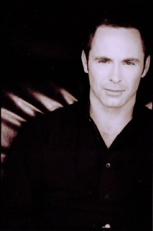 William deVry