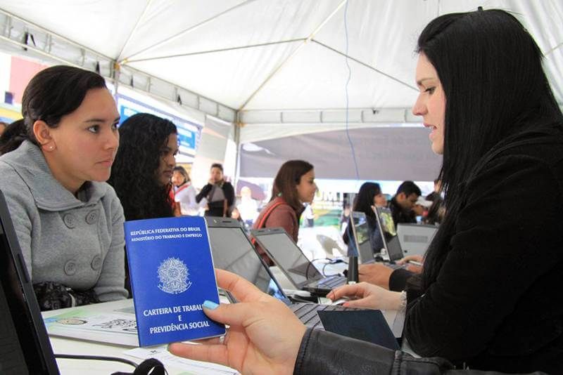 Região Metropolitana do Rio de Janeiro registra mais de 675 mil admissões no primeiro semestre de 2026